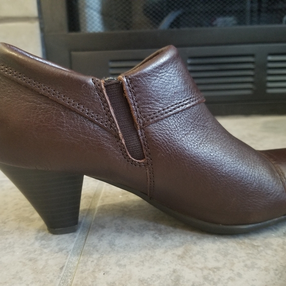 COPY - B.o.c. Brown Ankle Bootie - Picture 4 of 5
